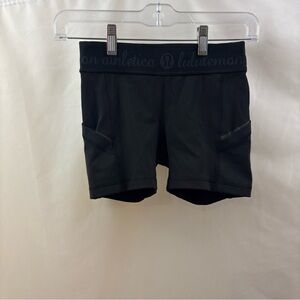 Lululemon Athletica Black Compression Bike Shorts Pockets Size 2